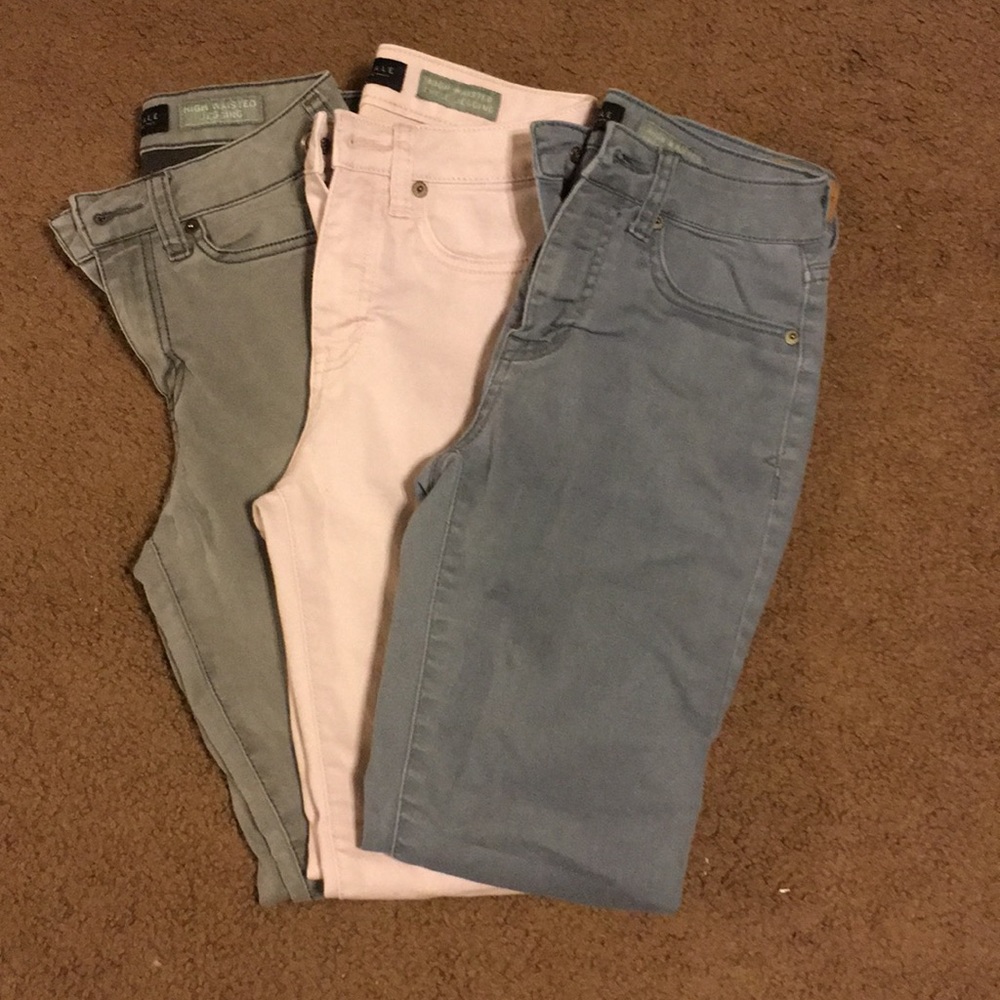 Set of 3 Aeropostale high waisteg ankle jeggings.
